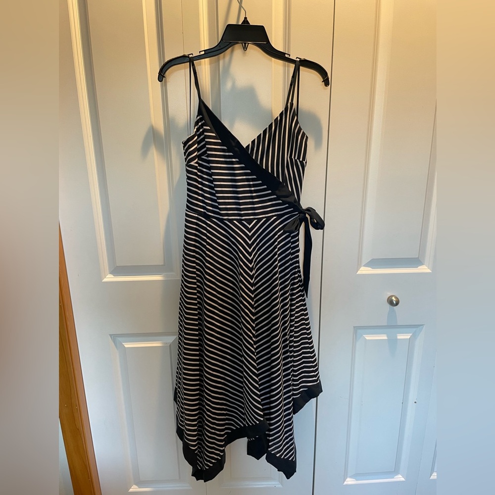 Banana Republic Strappy Handkerchief Dress. Size 6. NWT.